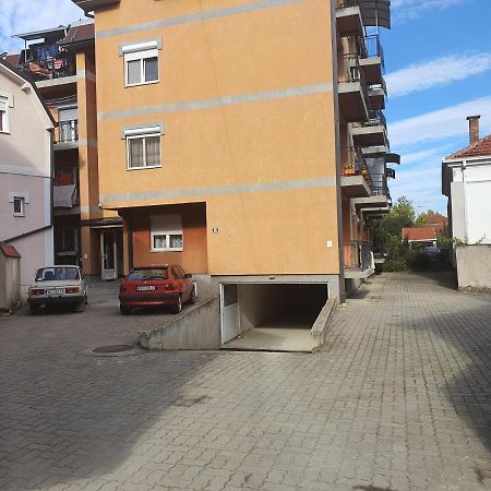 Ferienwohnung Apartman Lan - Free Parking Vranje Exterior foto