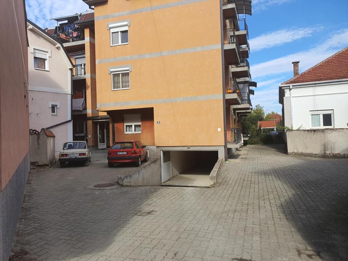 Ferienwohnung Apartman Lan - Free Parking Vranje Exterior foto